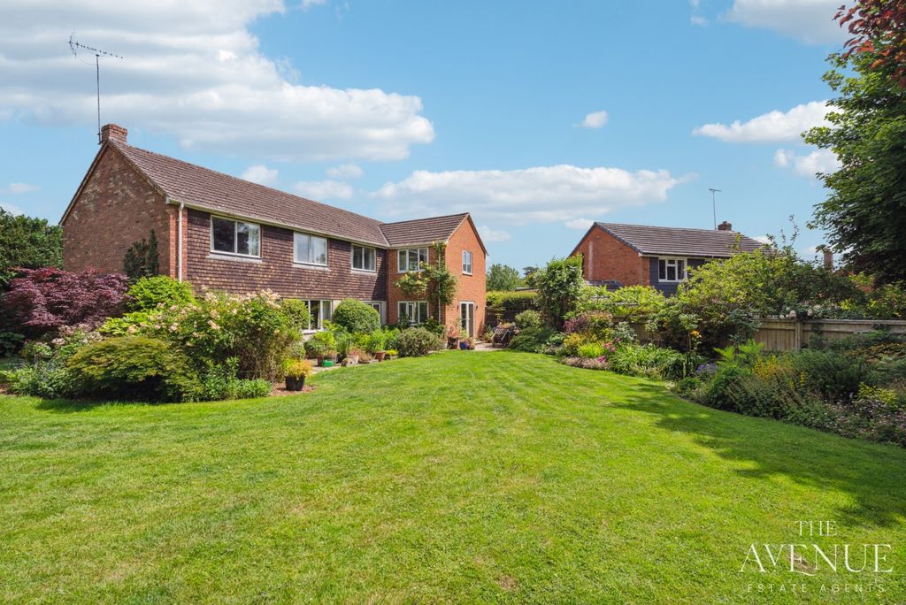 Property photo 1 of 17 4156800