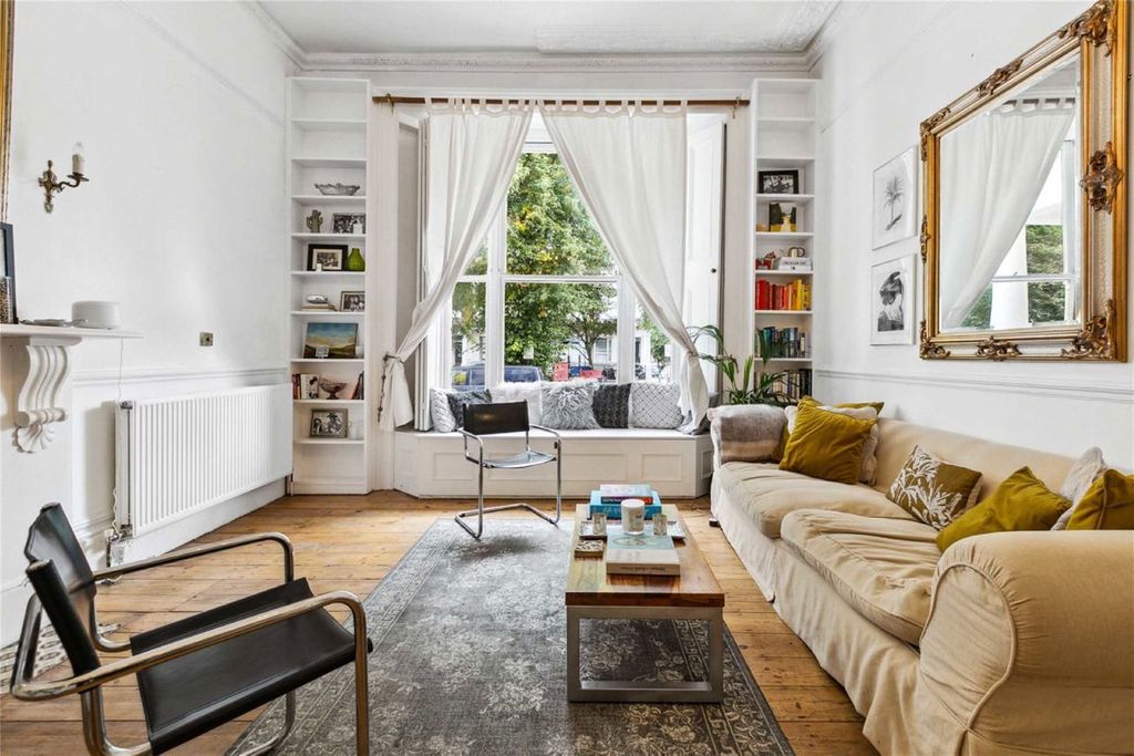 Property photo 1 of 6