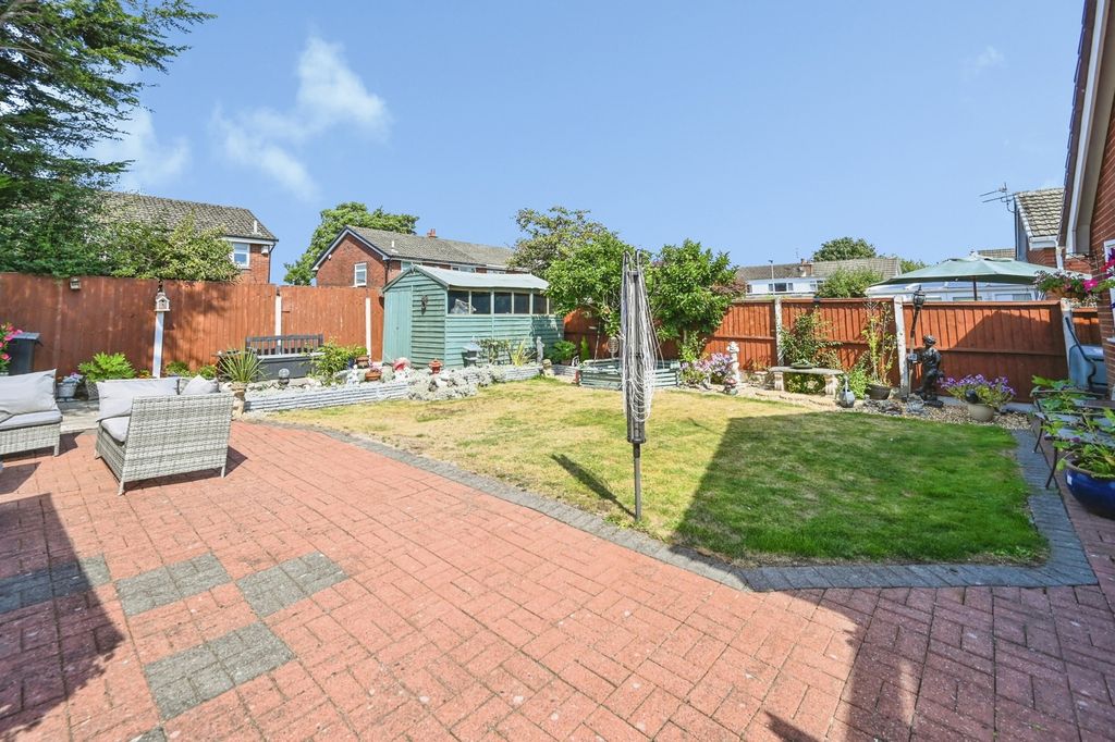 Property photo 2 of 17 Pbox-Img.Jpg