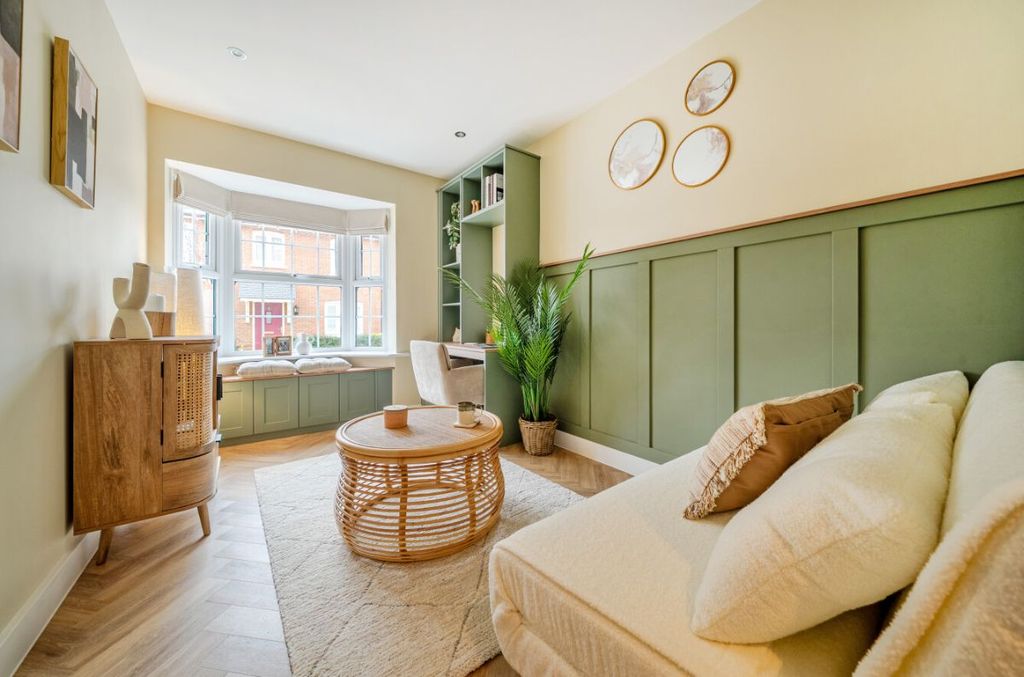 Property photo 2 of 11