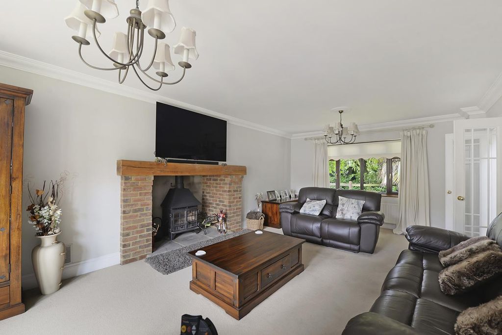 Property photo 3 of 28 Graylin09.Jpg