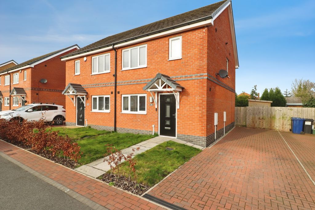 Property photo 1 of 15