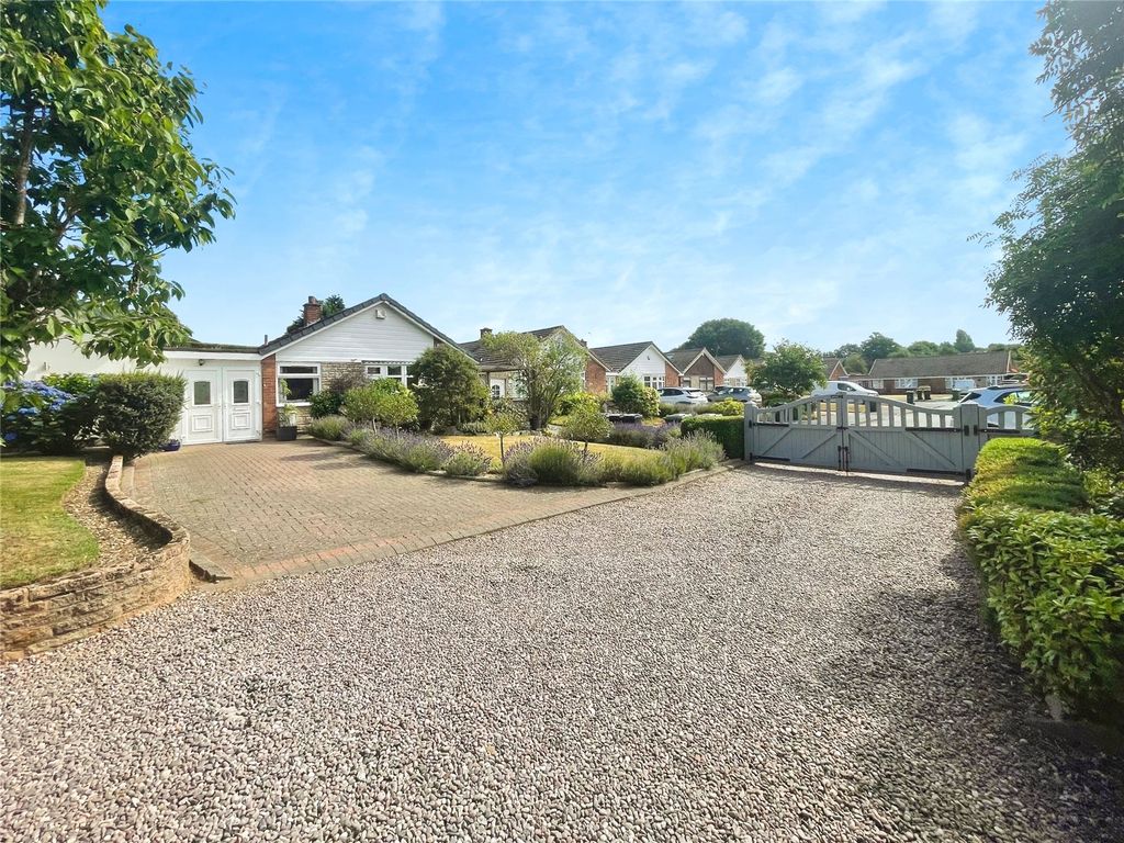 Property photo 1 of 19 External