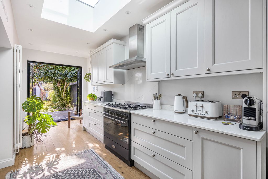 Property photo 2 of 19 21_76189