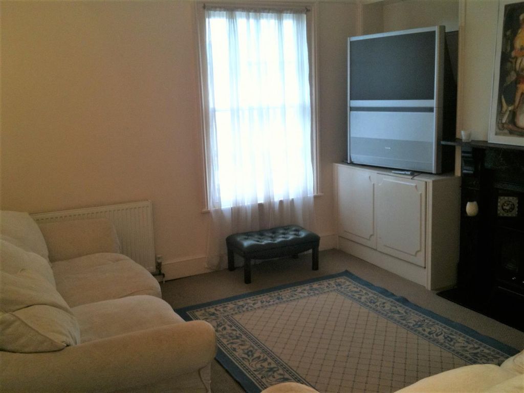 Property photo 3 of 5