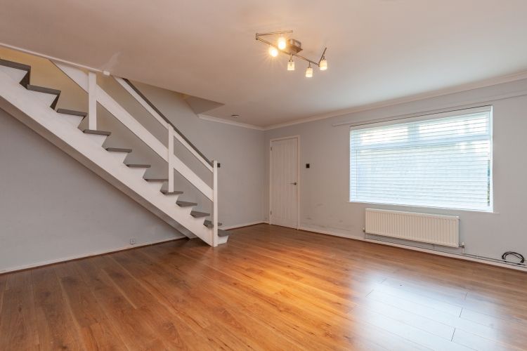 Property photo 2 of 9 271396