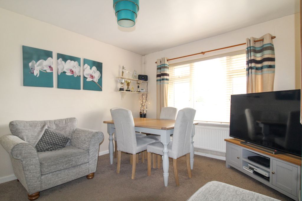 Property photo 3 of 15 Img_4175