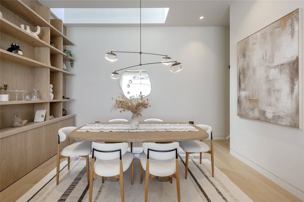 Property photo 3 of 47 Dining Area