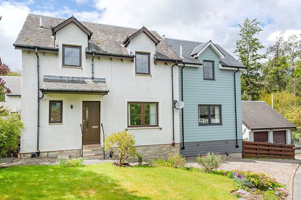 Property photo 1 of 32