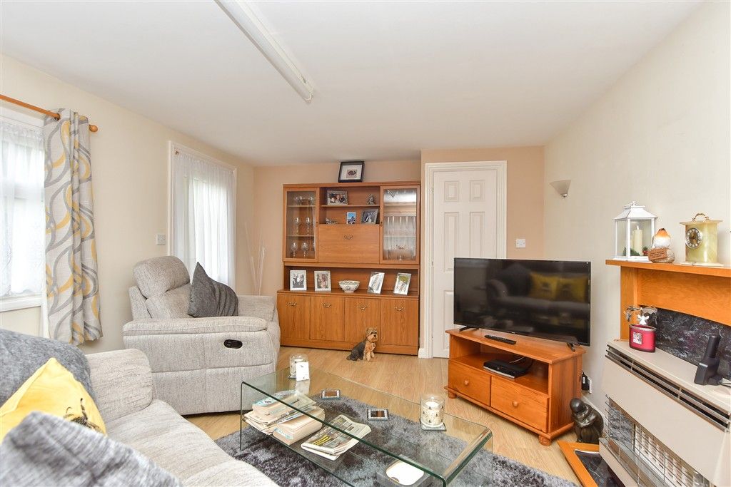 Property photo 2 of 7 Lounge/Diner