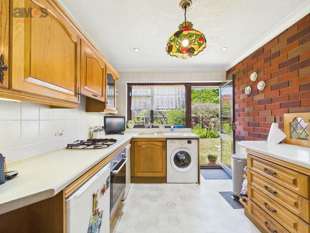 Property photo 2 of 10 5283586
