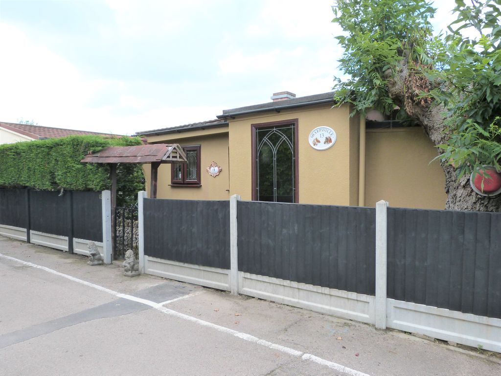 Property photo 1 of 32
