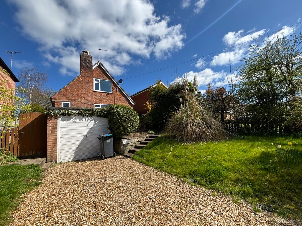 Property photo 1 of 21 Front