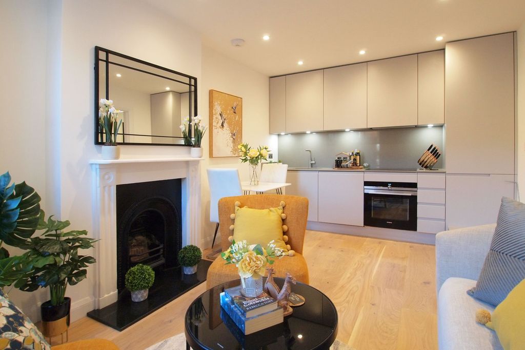 Property photo 3 of 9