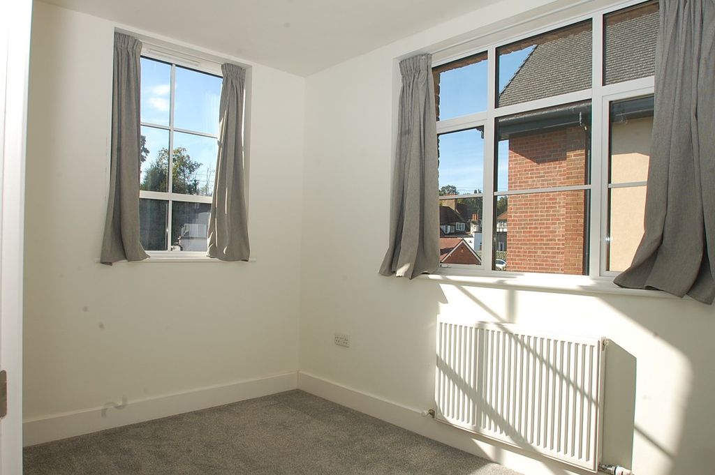 Property photo 1 of 7 Bedroom