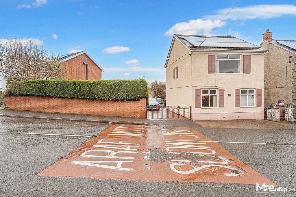 Property photo 1 of 27