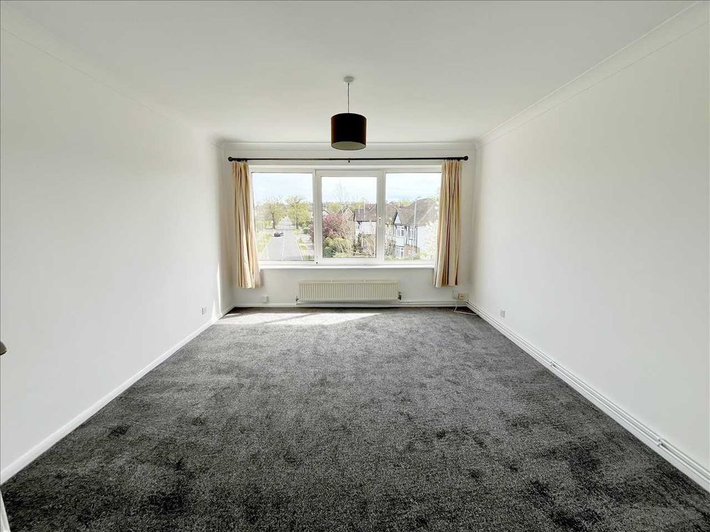 Property photo 2 of 6 Lounge/Dining Room