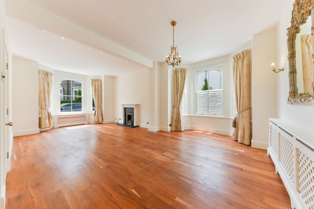 Property photo 2 of 9