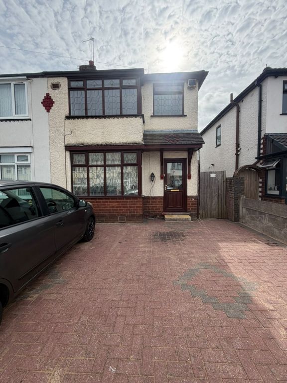 Property photo 1 of 10 3 Bedroom Semi Detached For Rent