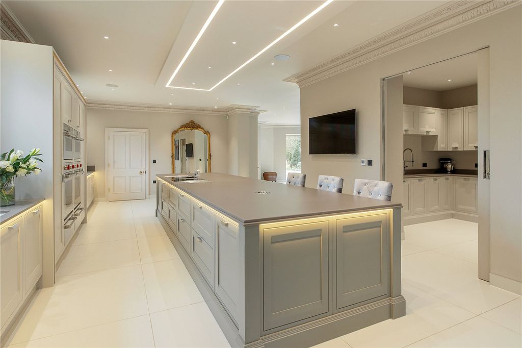 Property photo 3 of 30 Picture No. 32