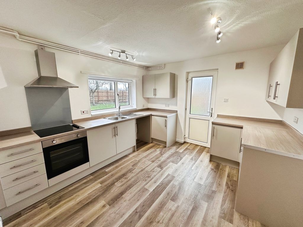 Property photo 2 of 34 Image