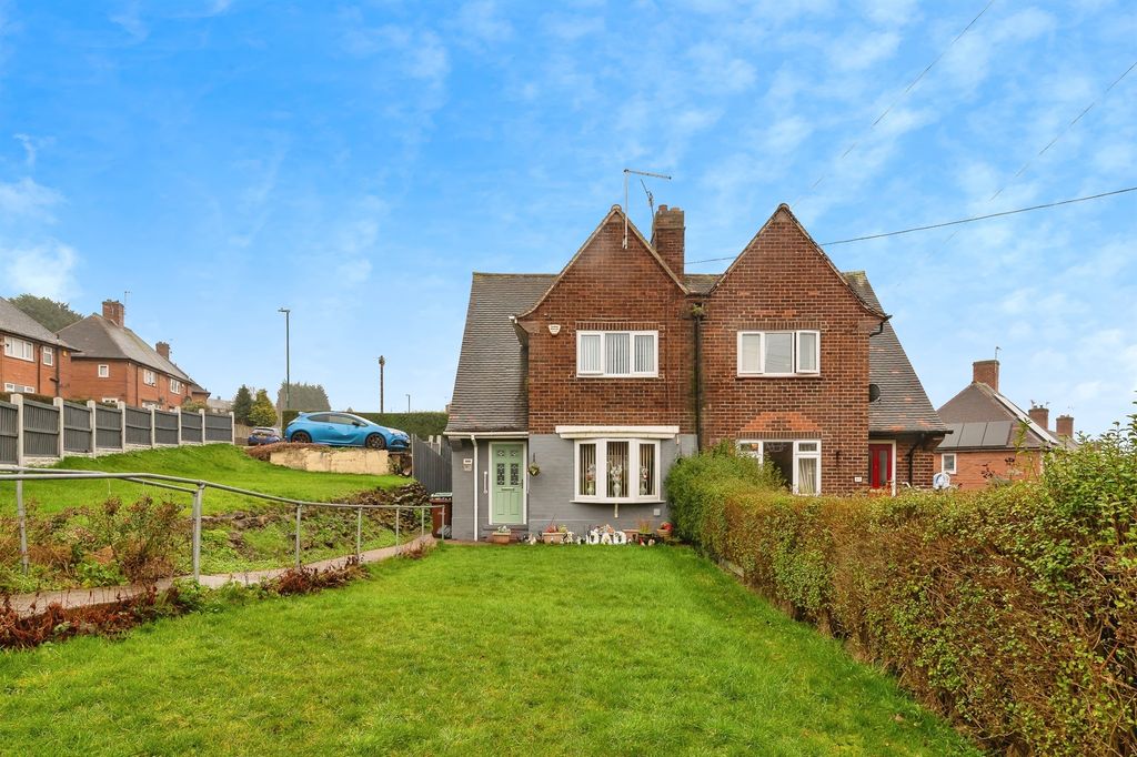 Property photo 1 of 18