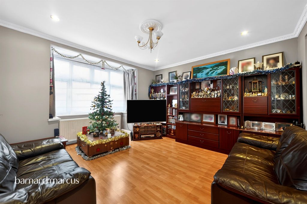 Property photo 3 of 22