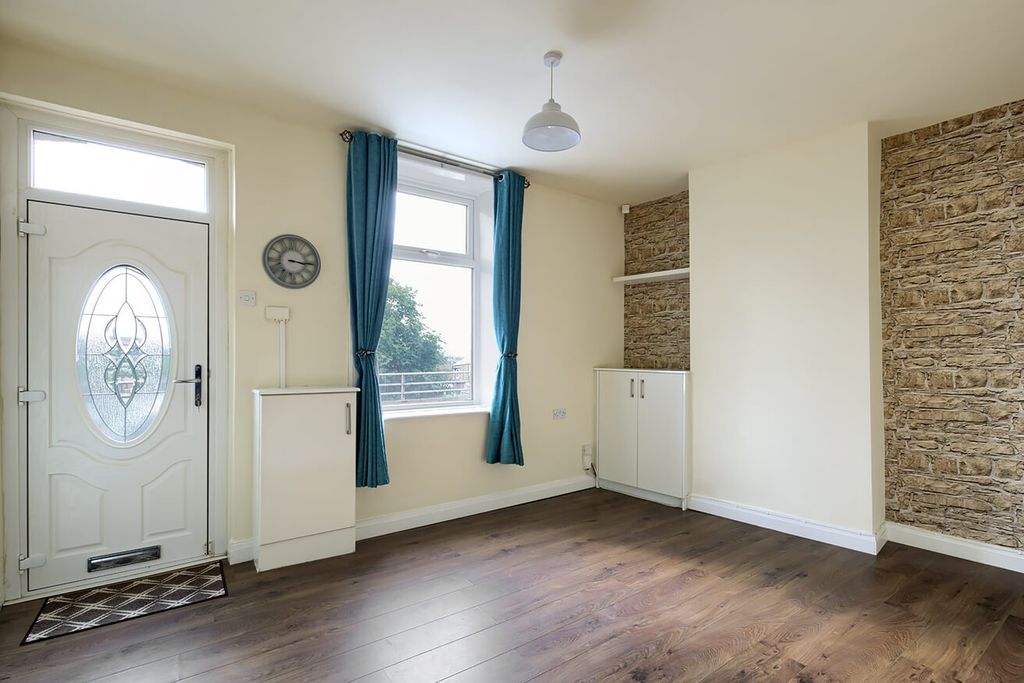 Property photo 3 of 12 4725652