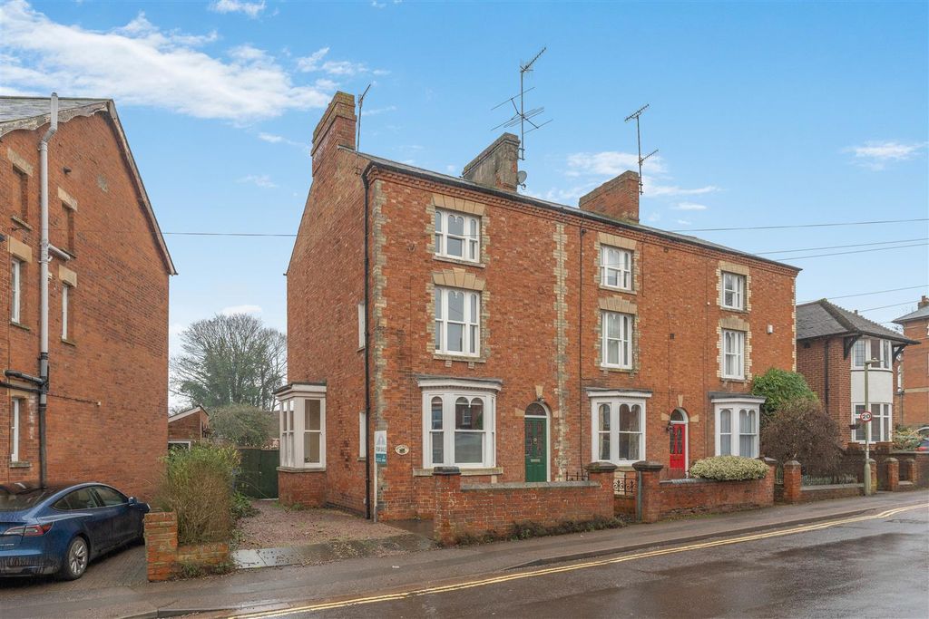 Property photo 1 of 21 55 Bath Road, Banbury-1.Jpg