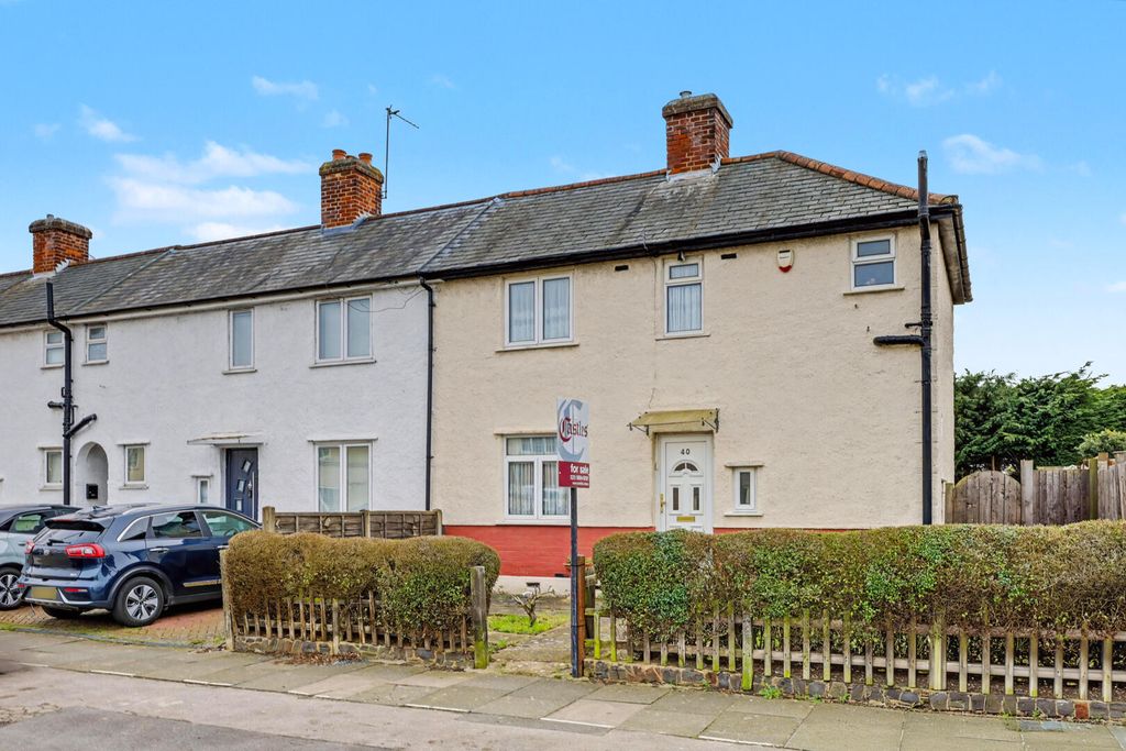 Property photo 1 of 17 Front (Exterior)