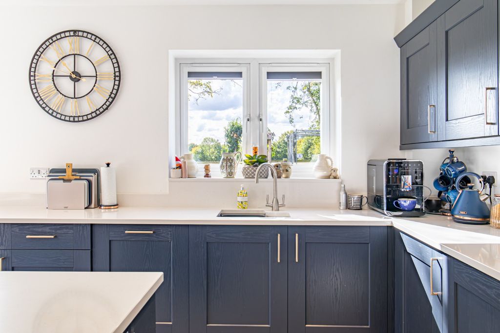 Additional image 10 of 4 bed detached bungalow for saleOak Tree Meadow, Dereham NR19