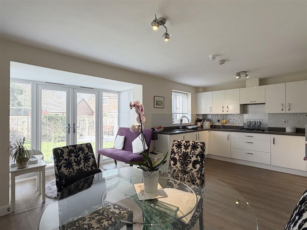 Property photo 3 of 21