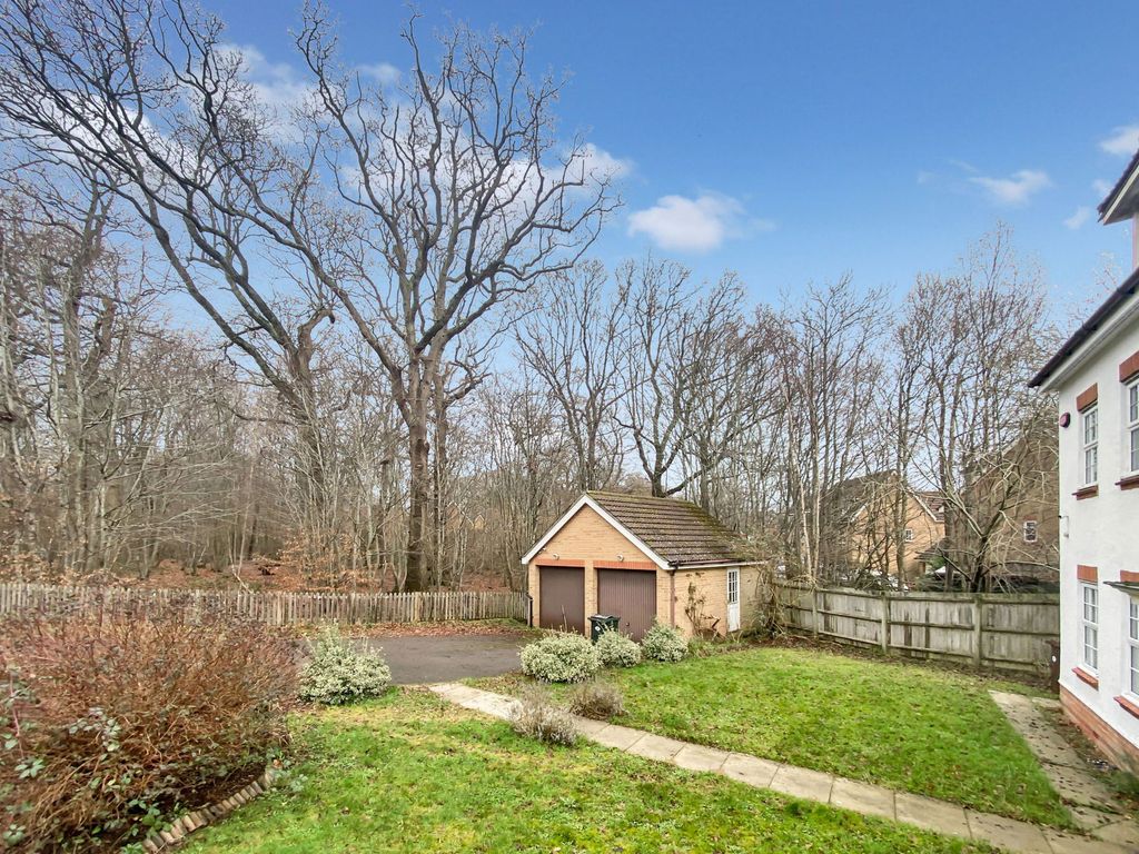 Property photo 2 of 28