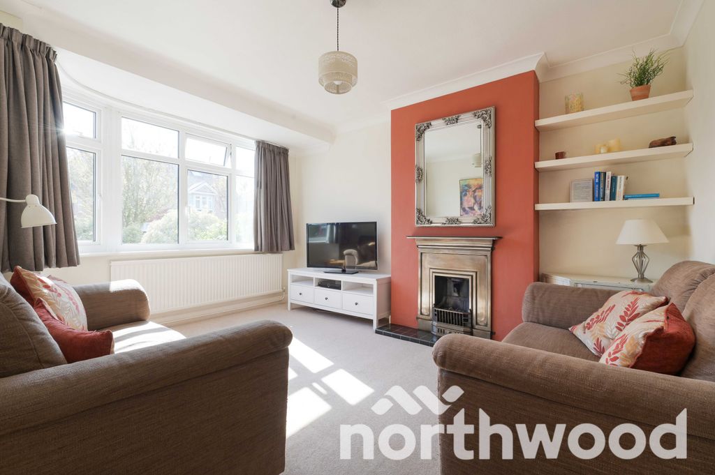 Property photo 2 of 21