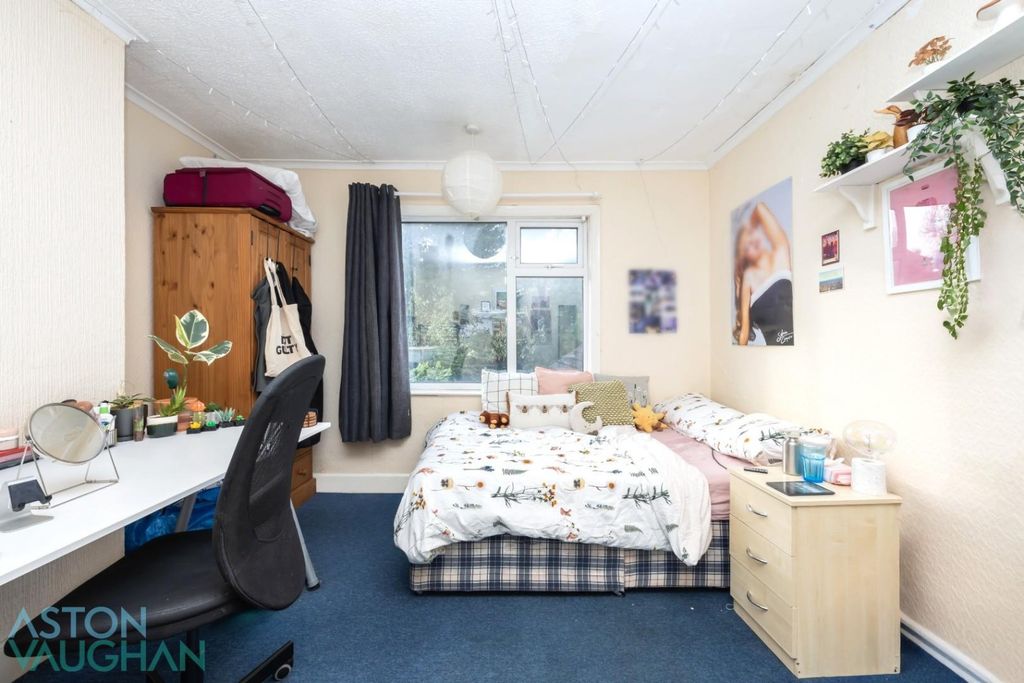Property photo 2 of 10 4627621