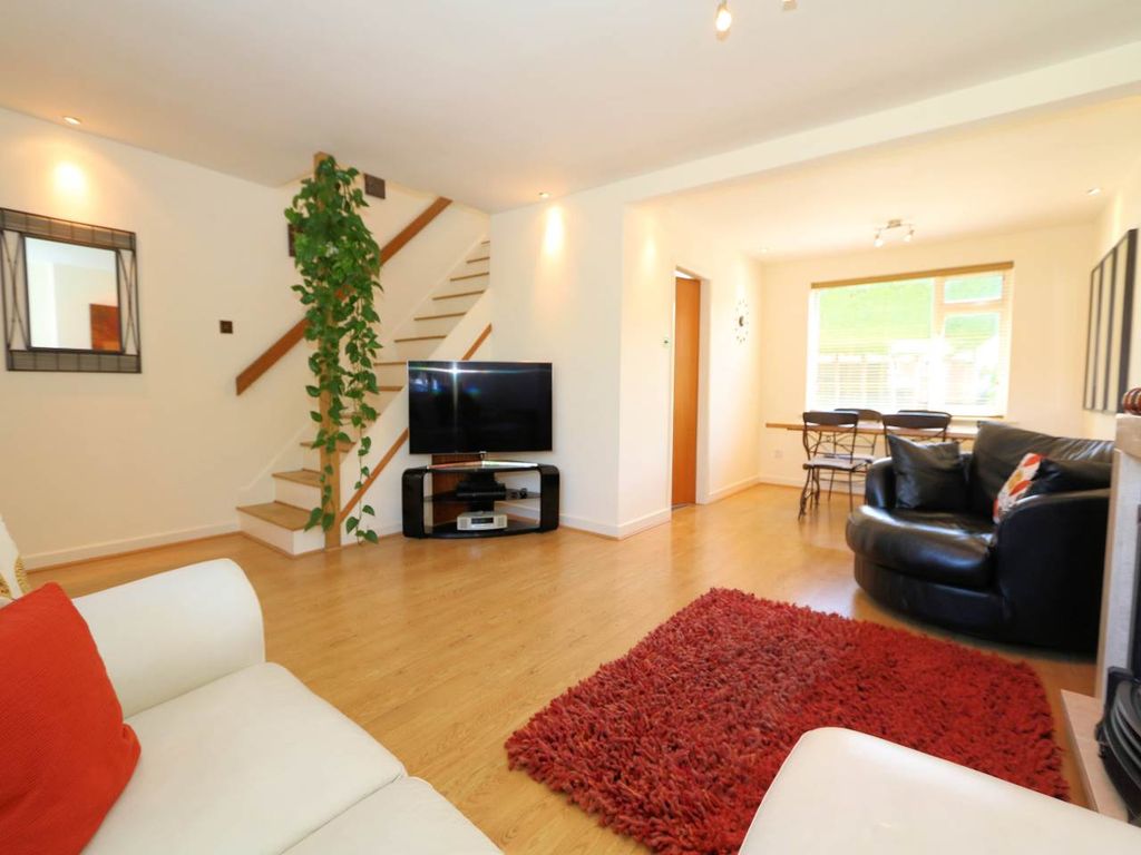 Property photo 2 of 20 Lounge Master 1