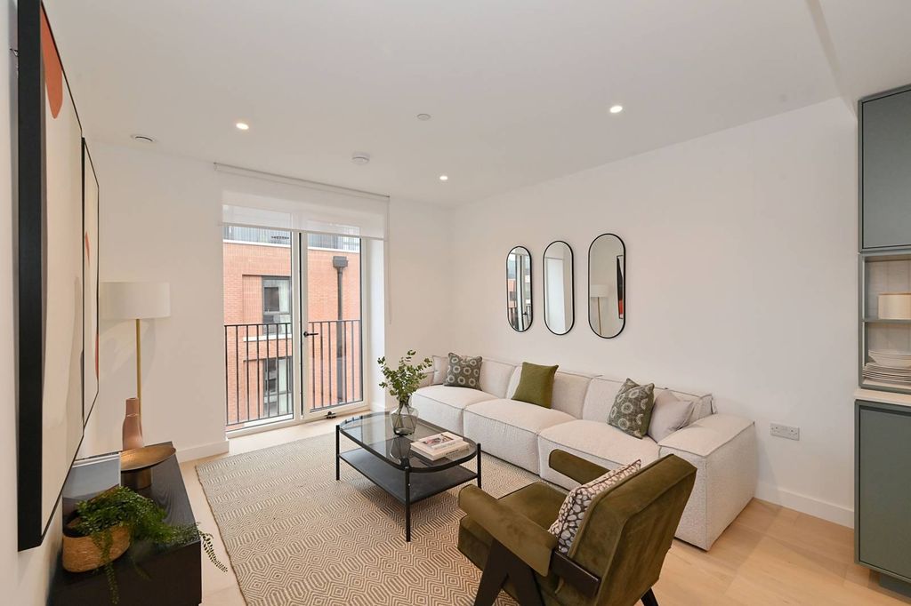 Property photo 2 of 29