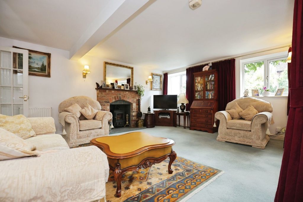Property photo 2 of 19