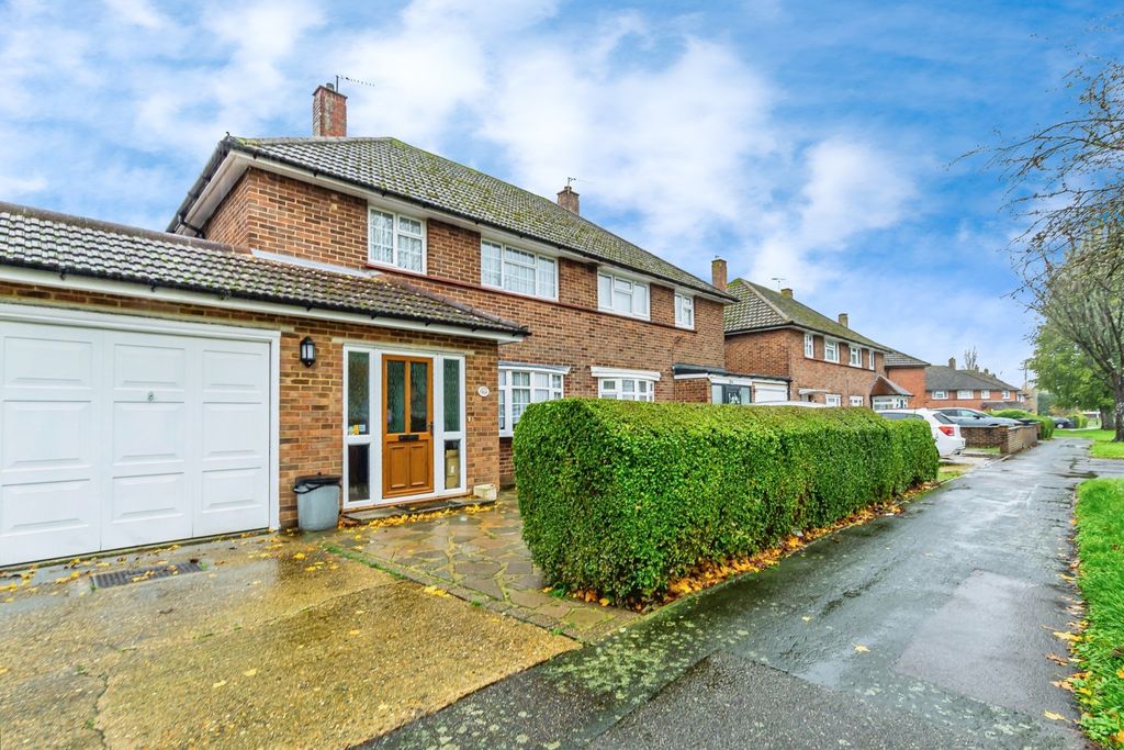 Property photo 1 of 17 Front View