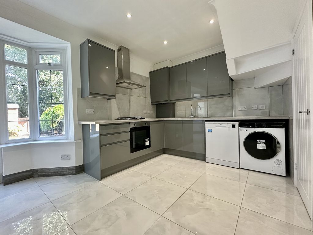 Property photo 3 of 13 Kitchen