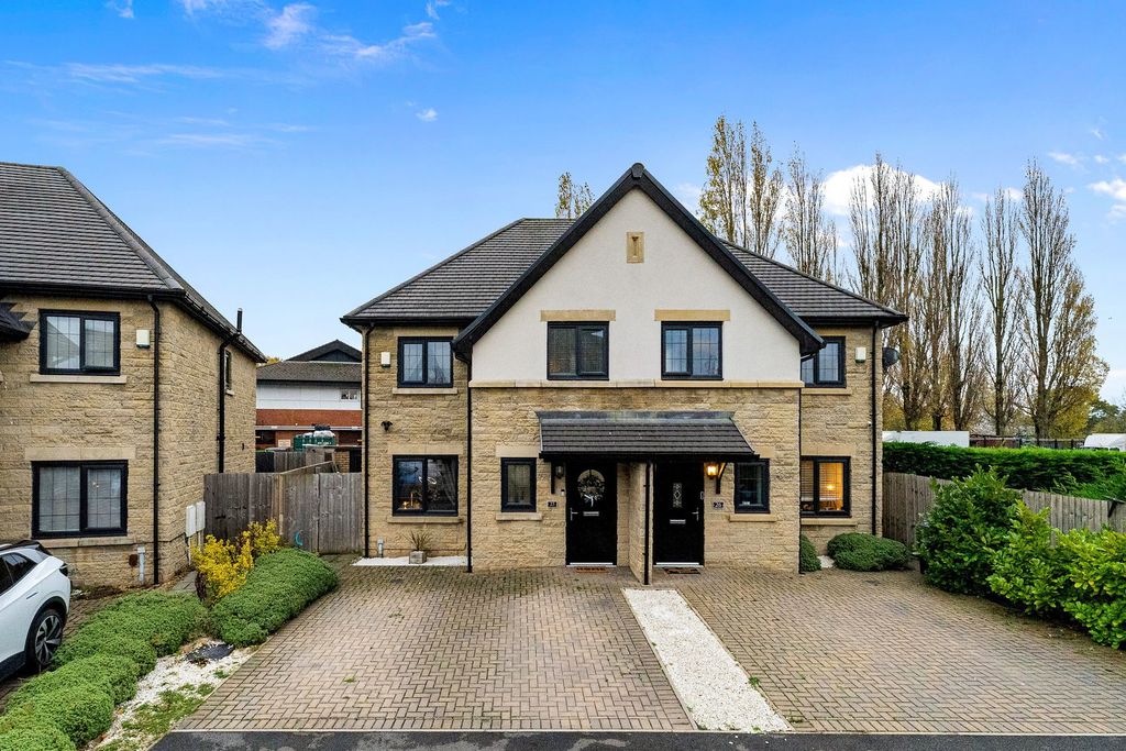 Property photo 1 of 27