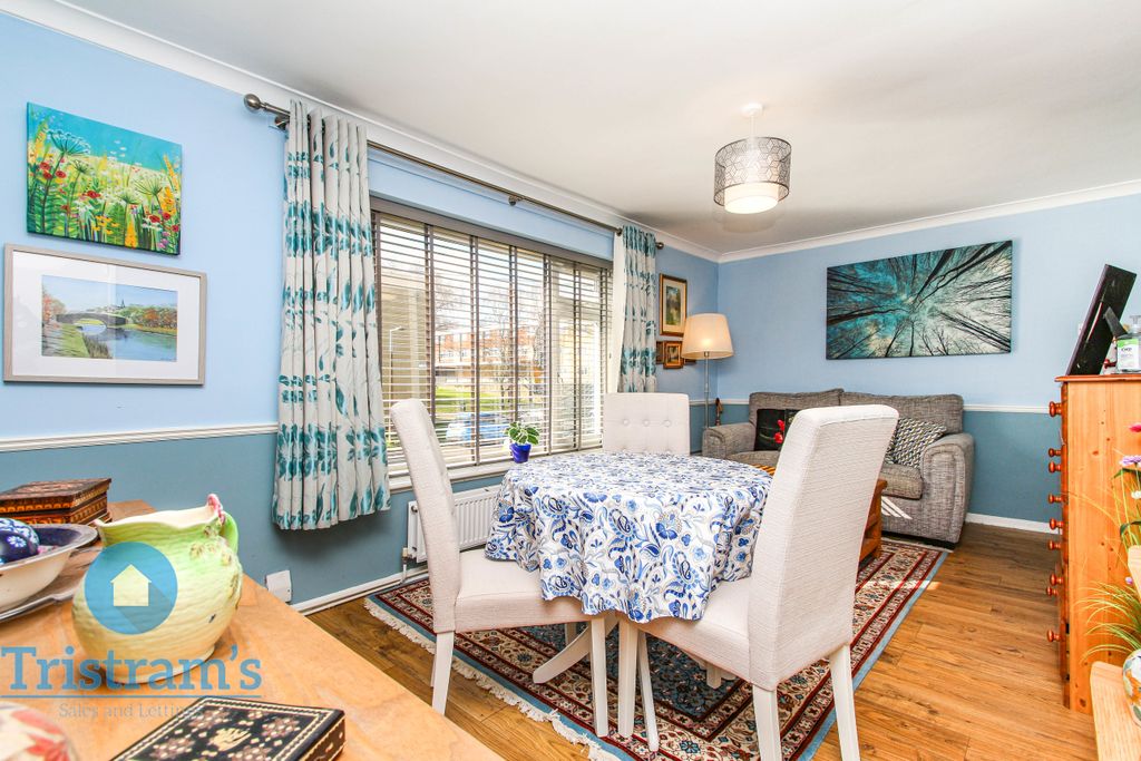 Property photo 2 of 17 Img_5055