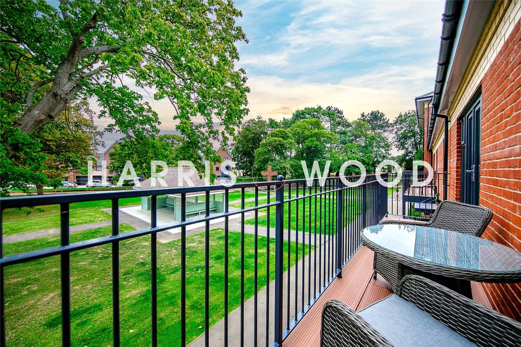 Property photo 2 of 16 Picture No. 21