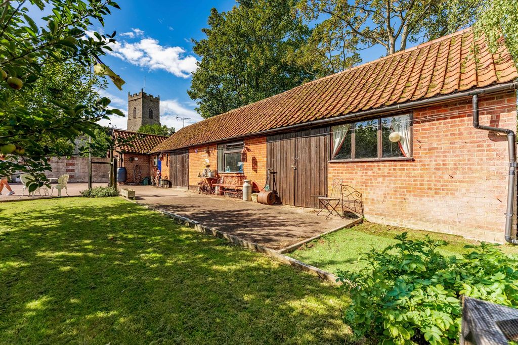 Property photo 3 of 35