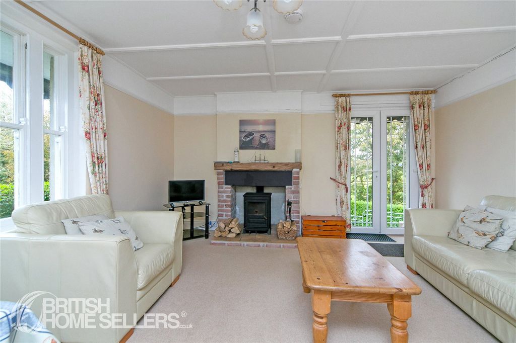 Property photo 3 of 14 Picture No. 16