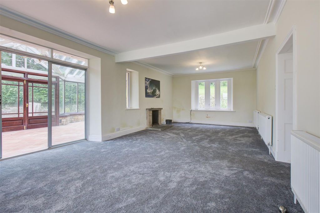Property photo 3 of 28