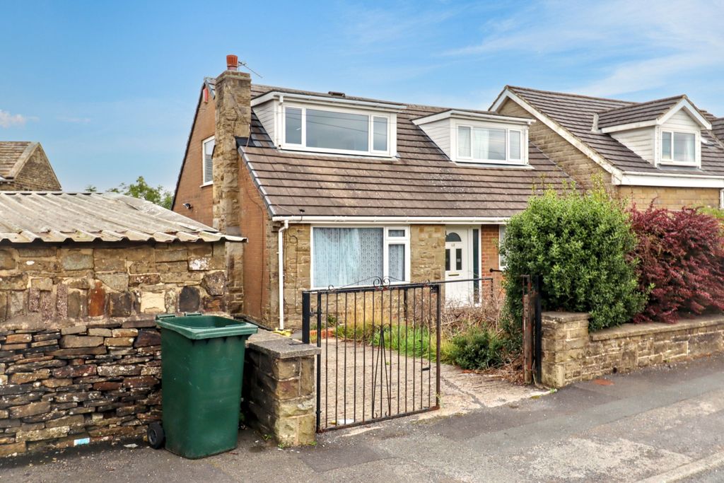 Property photo 1 of 15 68 New Park Road, Queensbury, Bradford, Bd13 1Pp