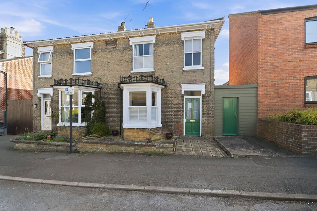 Property photo 1 of 19 Front