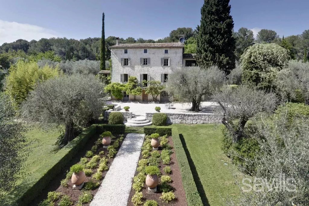 Property photo 1 of 11 Exceptional Provençal Bastide