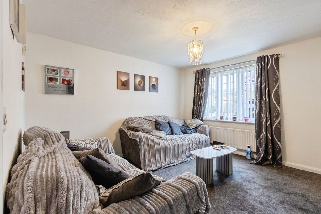 Property photo 3 of 15 Pbox-Img.Jpg
